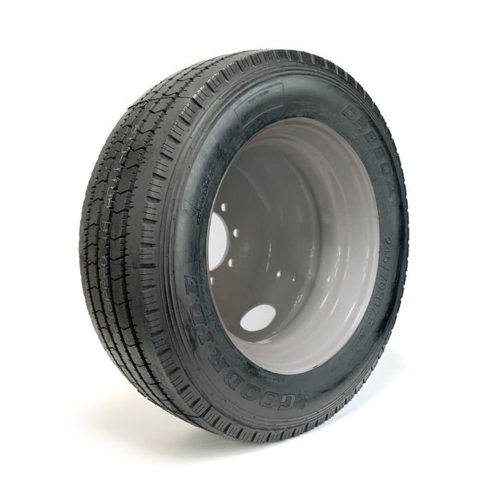 Remorque Pneu radial 245/70R175 18 plis 6005 lbs Goodride et jante 17 1/2 pour remorque